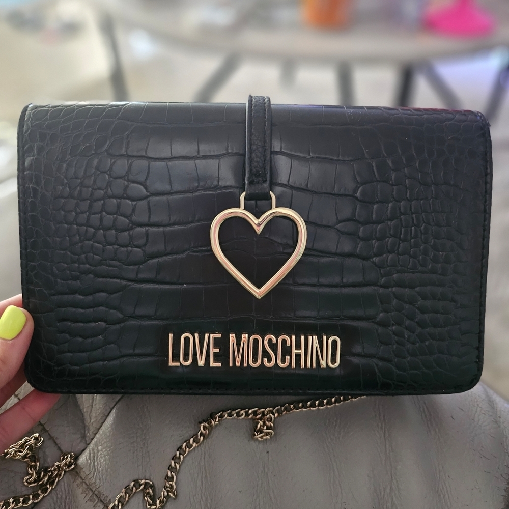 Love Moschino Black Croc-Embossed Crossbldy Clutch